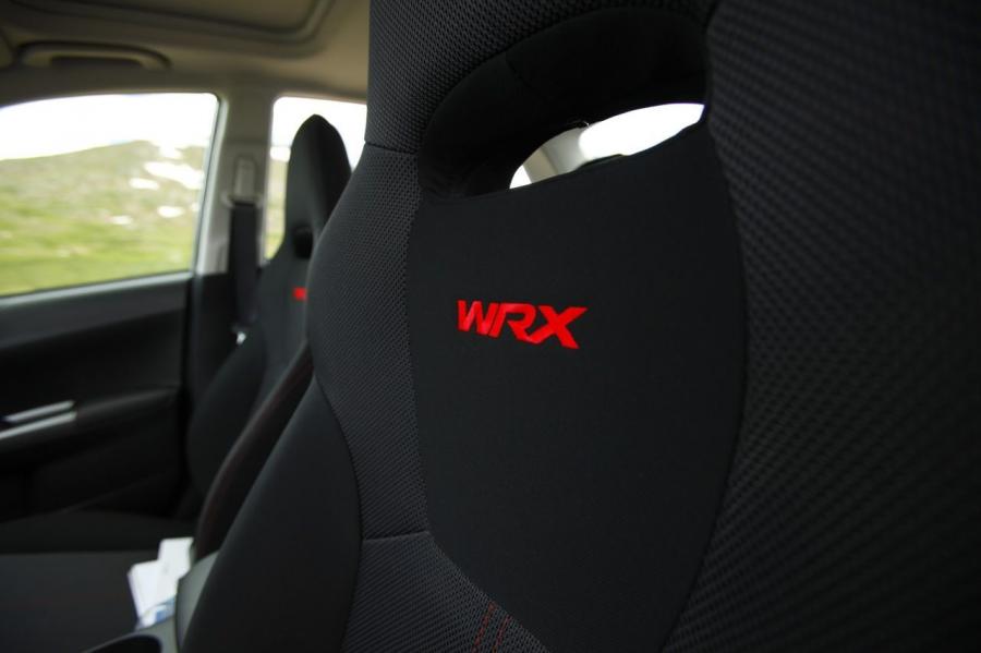  Subaru Impreza WRX Sedan 2011 года  (фото 14 из 34)